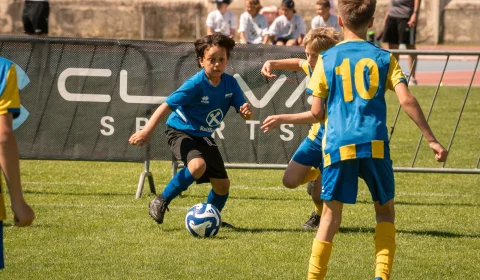 u10
