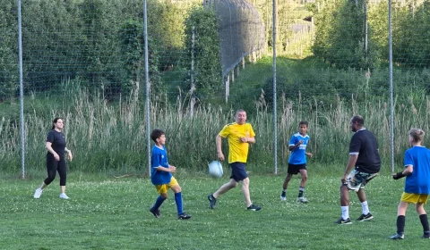u10